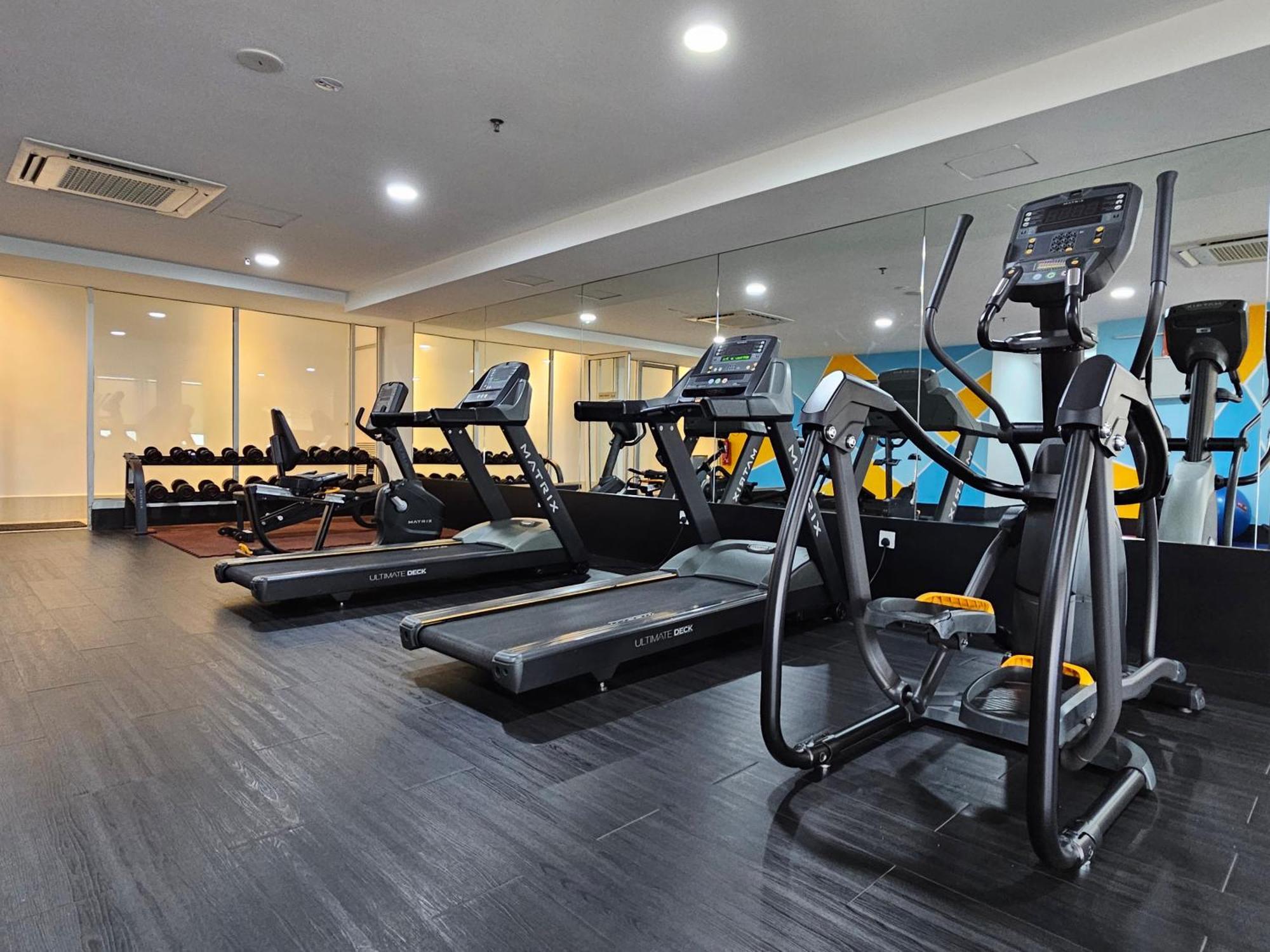 Days Hotel & Suites By Wyndham Kl - Chan Sow Lin Mrt Or Lrt Kuala Lumpur Exterior photo