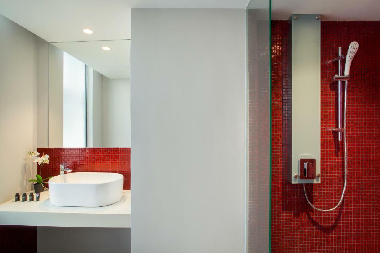Days Hotel & Suites By Wyndham Kl - Chan Sow Lin Mrt Or Lrt Kuala Lumpur Exterior photo